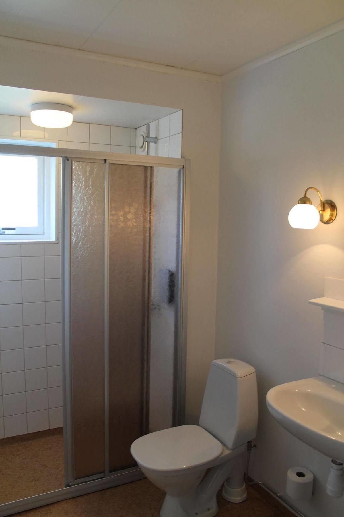 Hotell Sjoevillan Upplands-Väsby Екстериор снимка